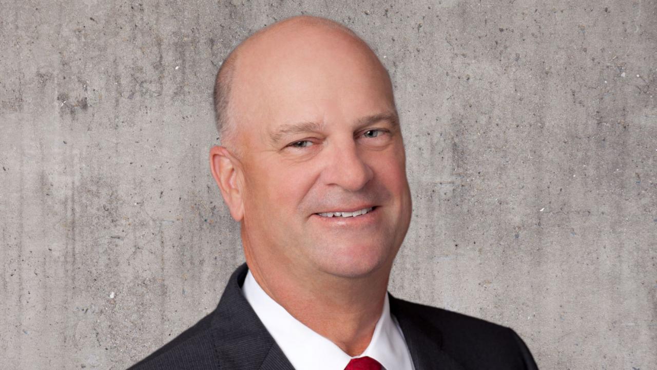 Jeff Hoopes, Civil Engineering '80, a 2013 College of Engineering Distinguished Engineering Alumni Medal Honoree. Jeff Hoopes, Civil Engineering '80, a 2013 College of Engineering Distinguished Engineering Alumni Medal Honoree.